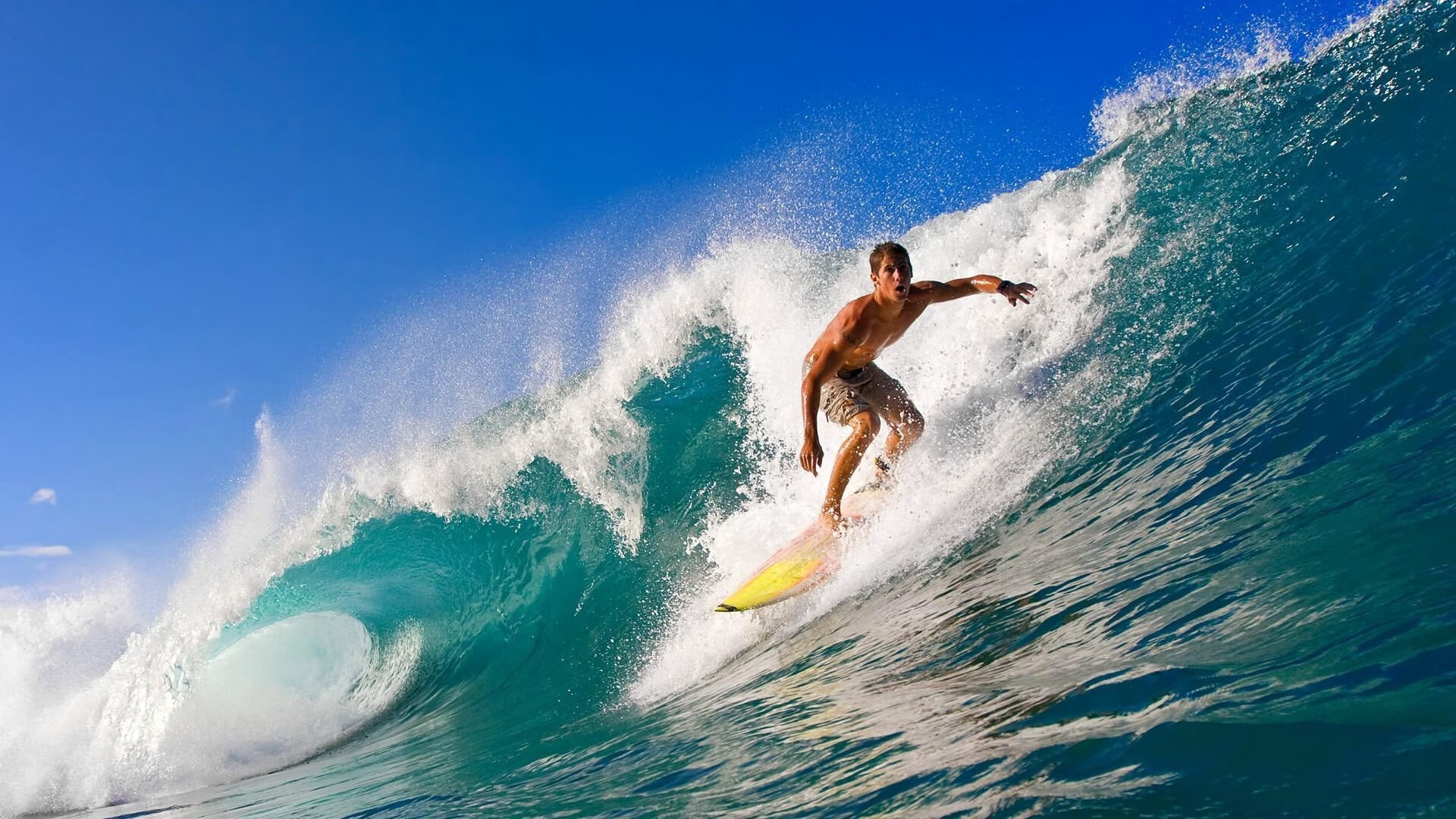 跨界创新:足球与音乐、电影的深度结合,足球经典音乐